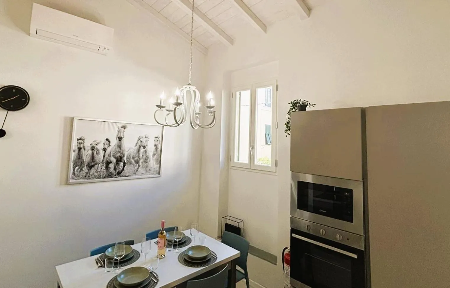 White Iris Apartment Florence